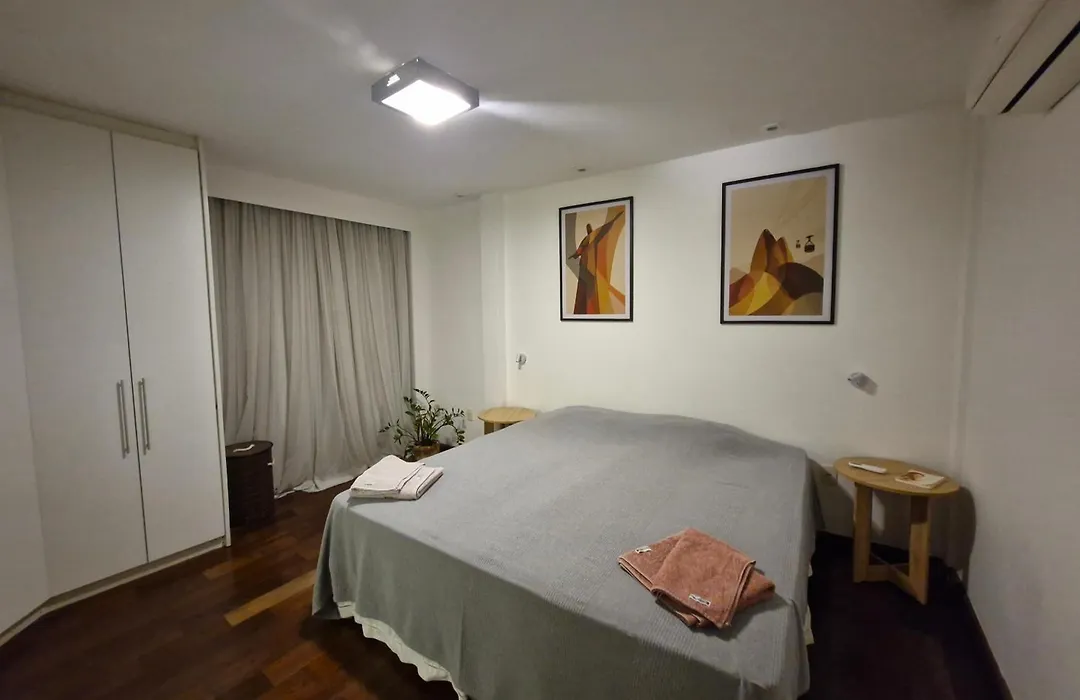 Apartamento No Leblon! Broad, Illuminated, Close To Everything!-1