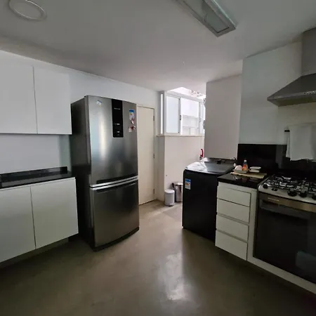 Apartamento No Leblon! Broad, Illuminated, Close To Everything!-3