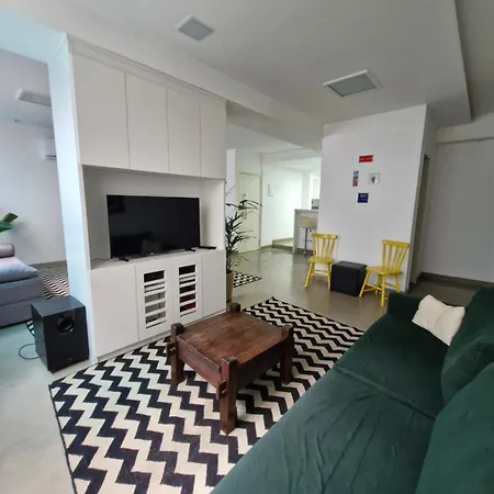 Apartamento No Leblon! Broad, Illuminated, Close To Everything!-2